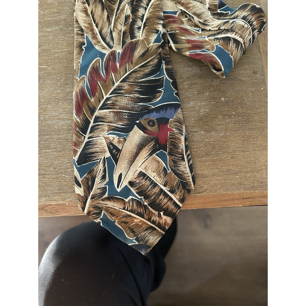 Vintage Tropical Pattern Silk Necktie JT Beckett 100%silk Made In Italy